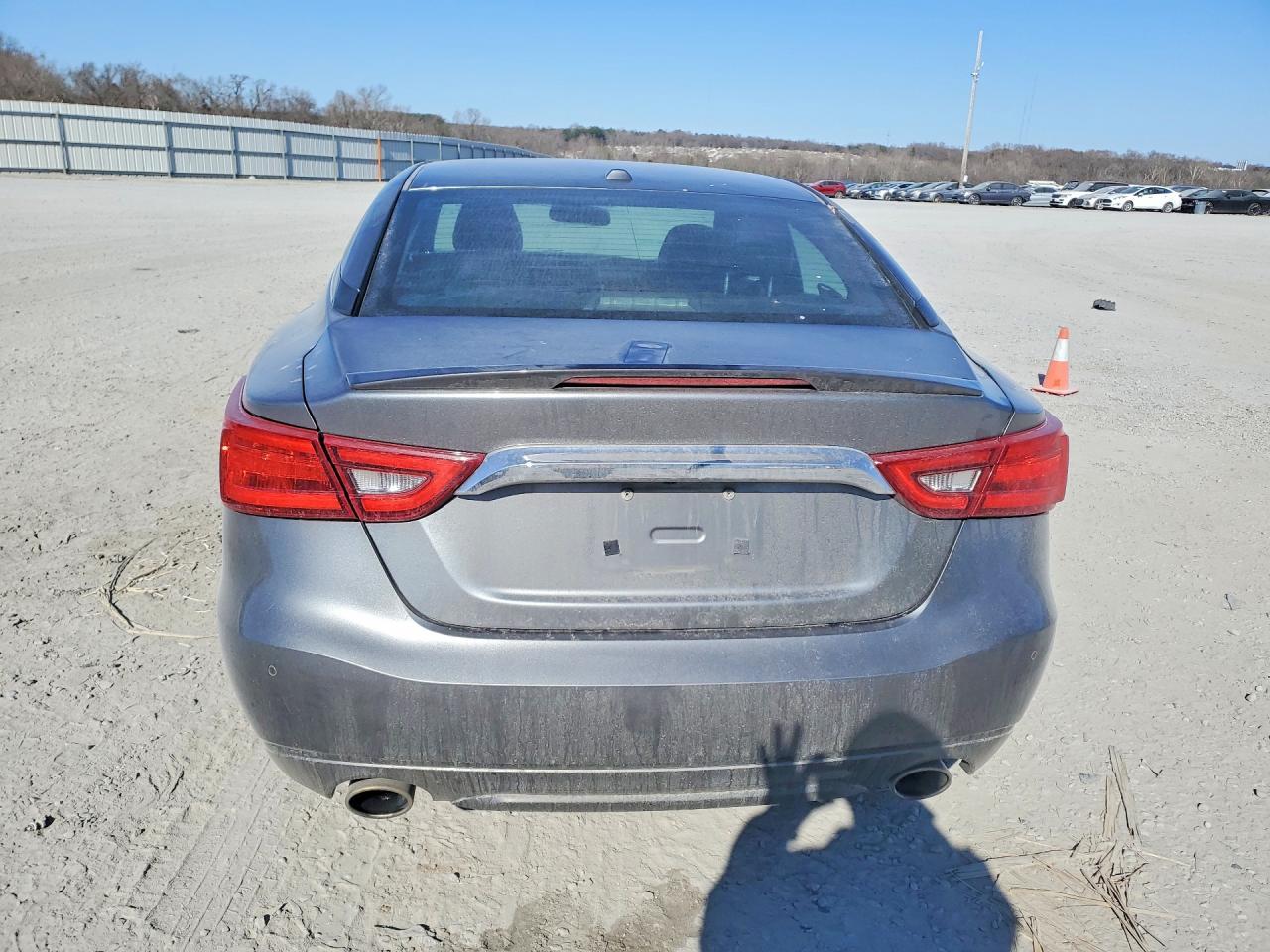 2016 NISSAN Maxima