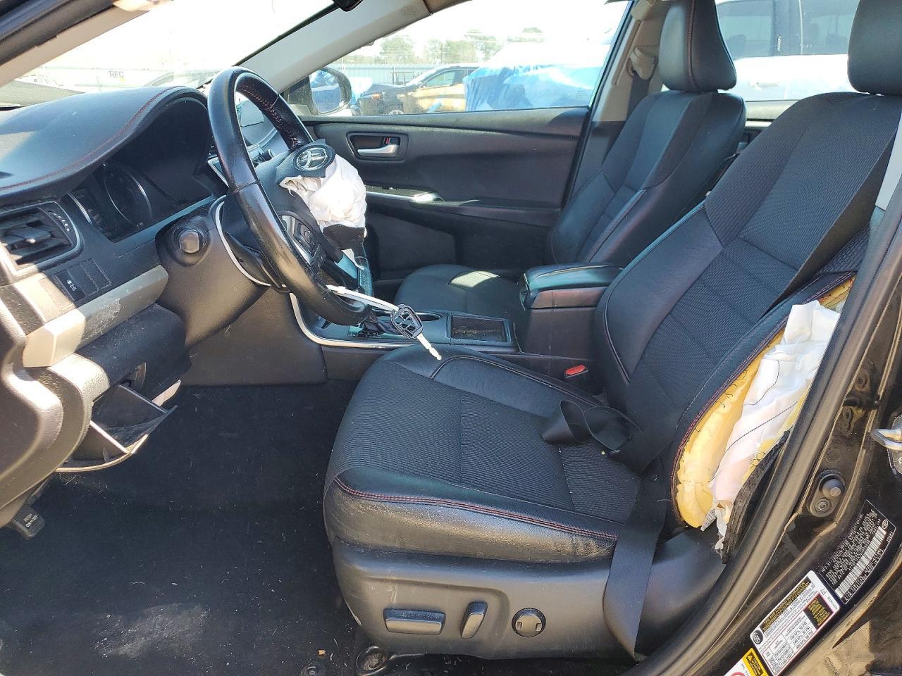2016 TOYOTA CAMRY