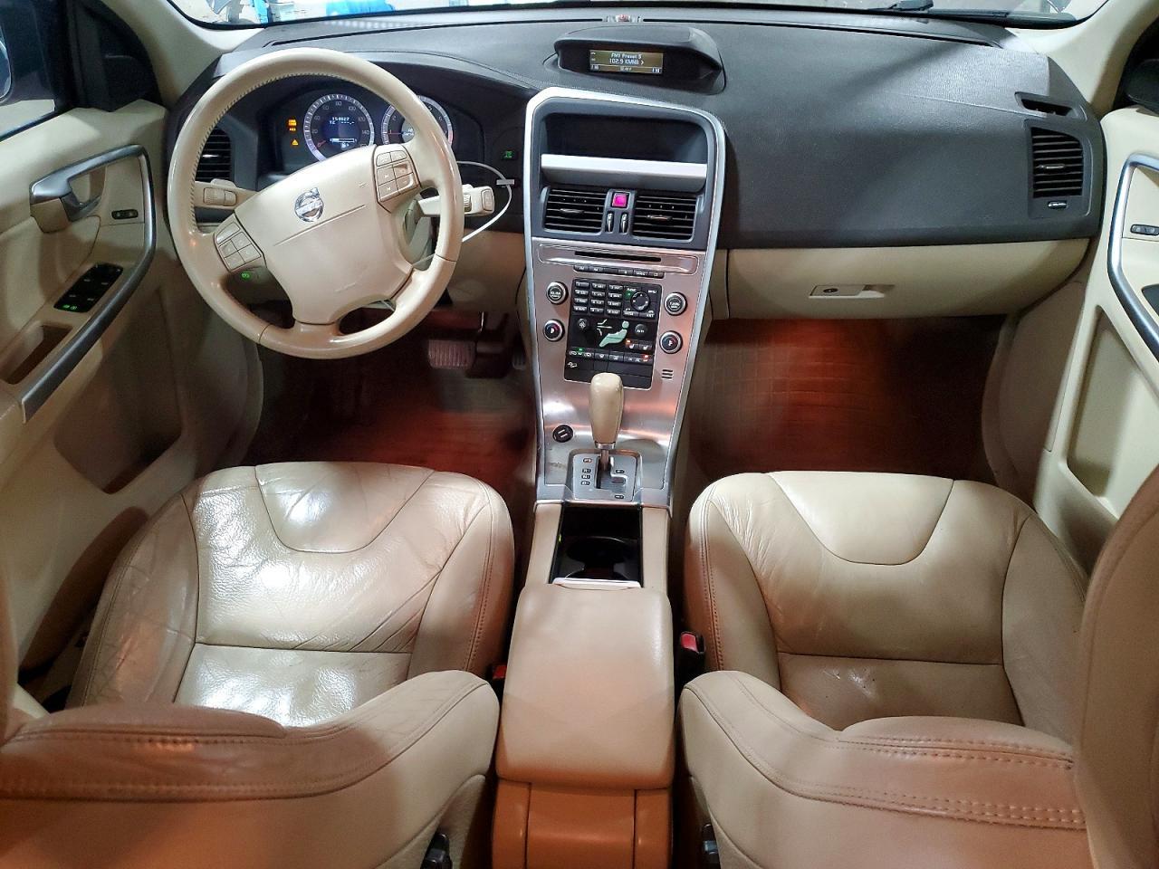 2010 VOLVO XC60