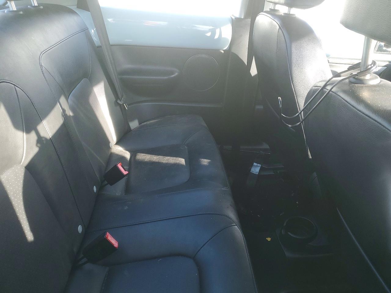 2010 VOLKSWAGEN Beetle