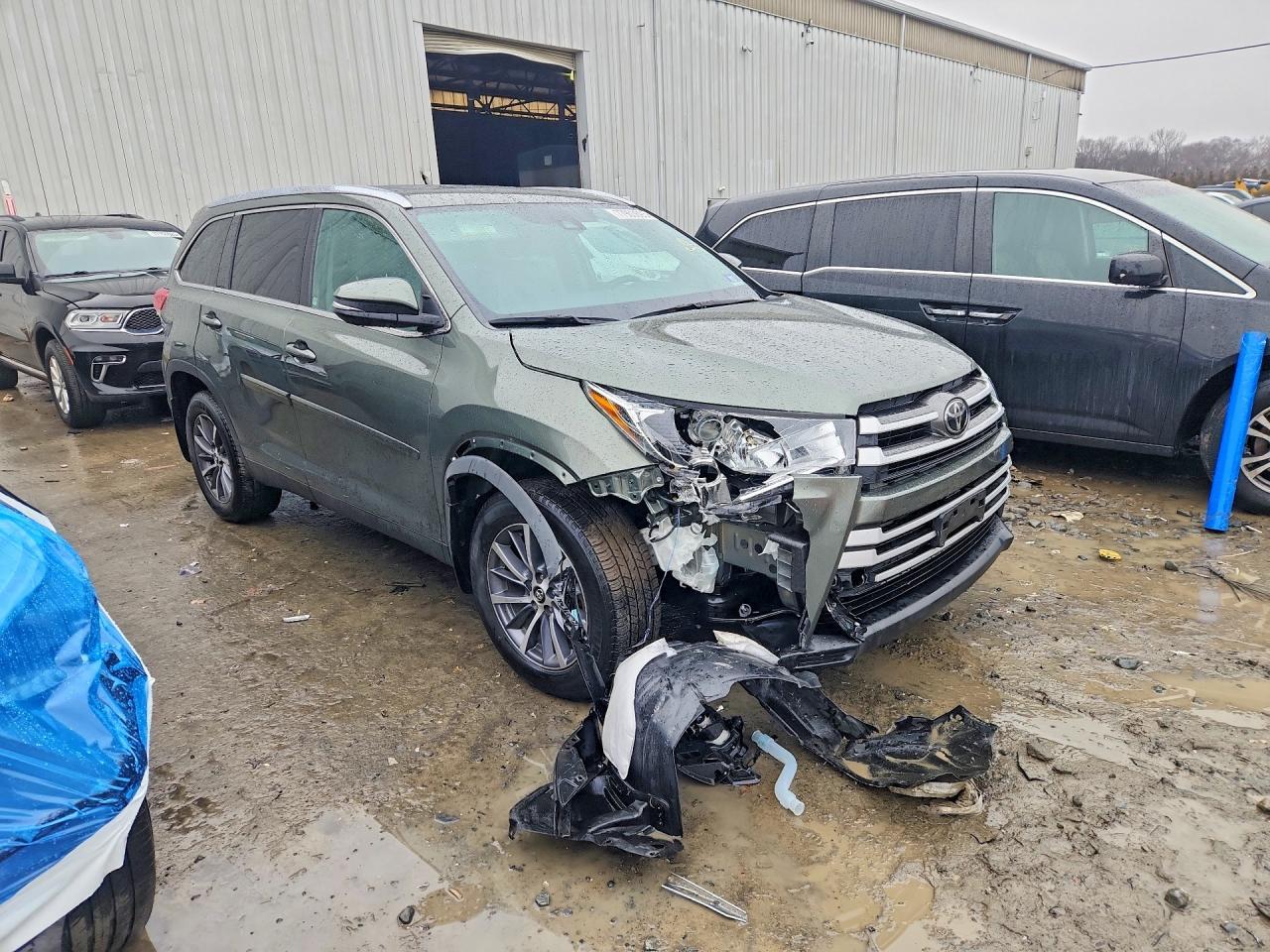 2019 TOYOTA HIGHLANDER
