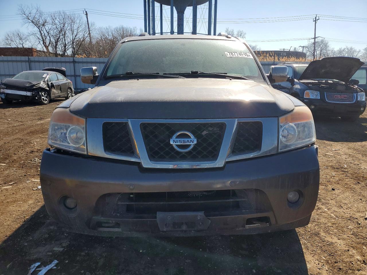 2014 NISSAN Armada