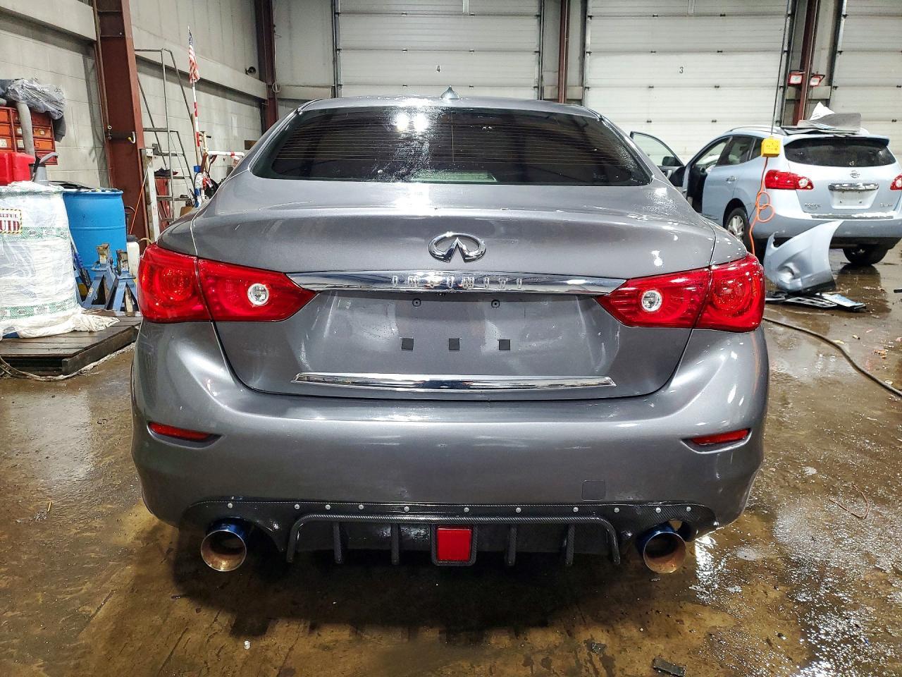 2015 INFINITI Q50