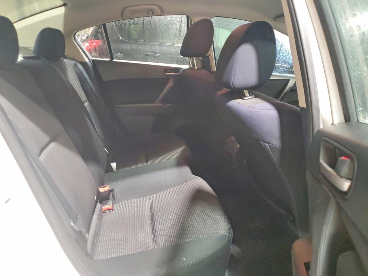 2013 MAZDA 3