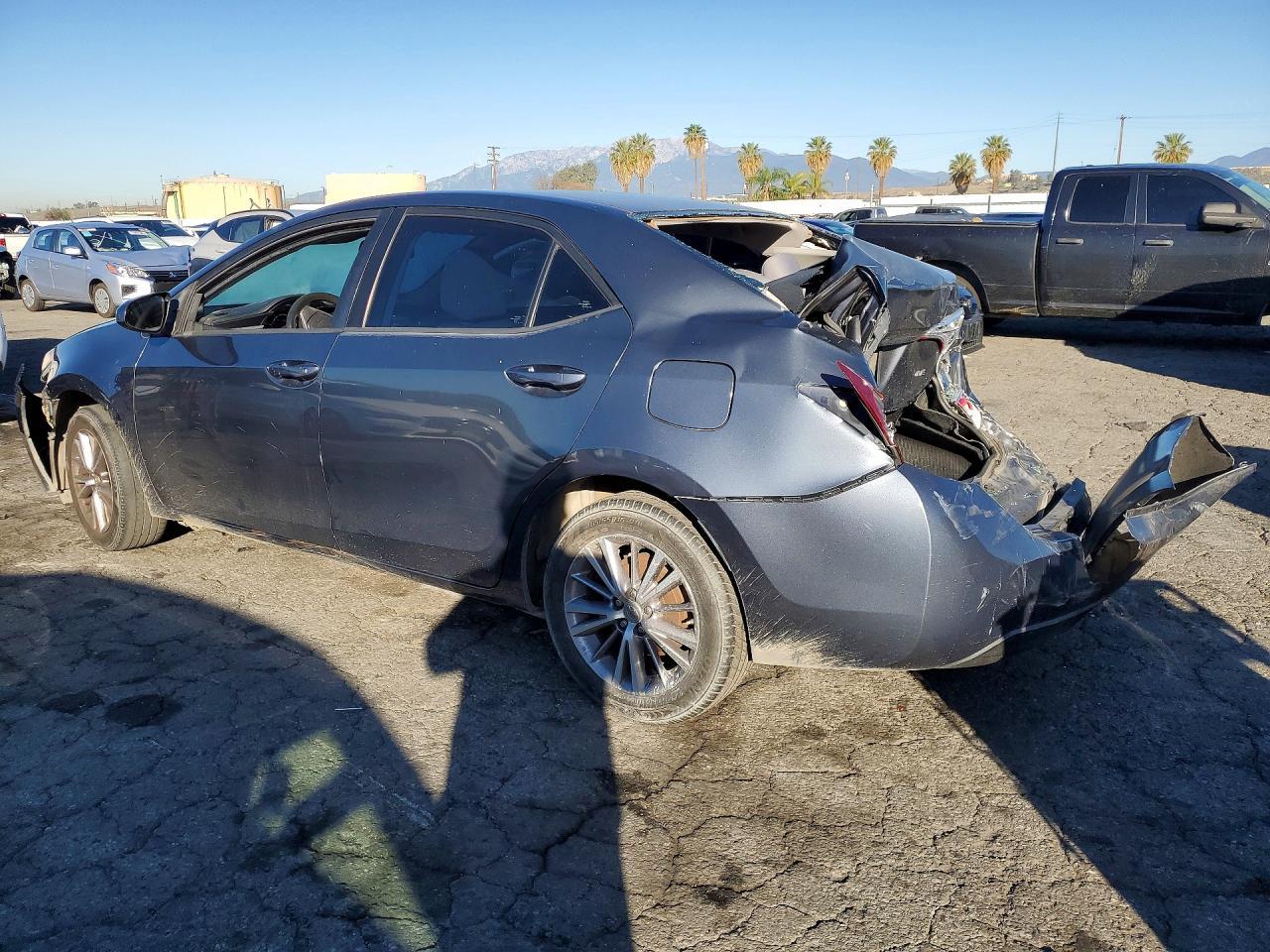 2015 TOYOTA COROLLA