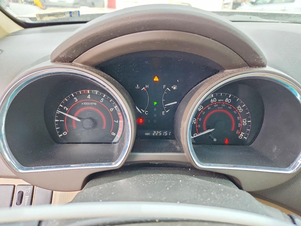 2010 TOYOTA HIGHLANDER