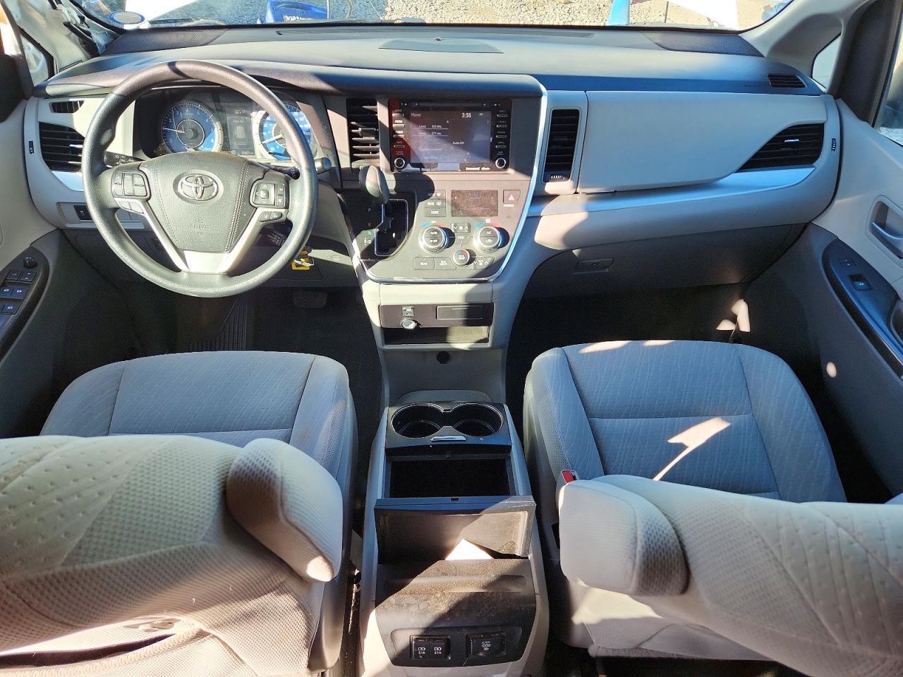 2018 TOYOTA SIENNA