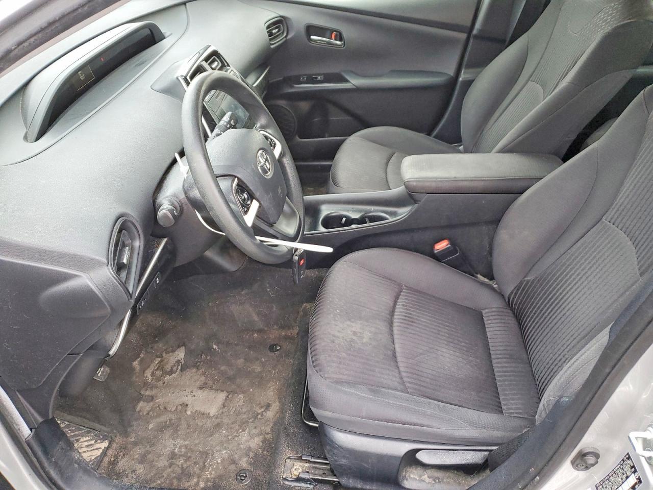 2016 TOYOTA PRIUS