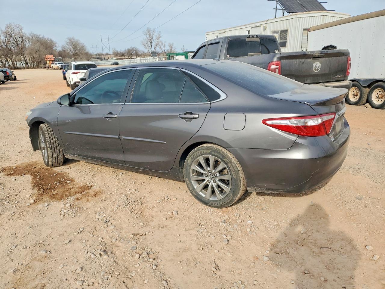 2016 TOYOTA CAMRY