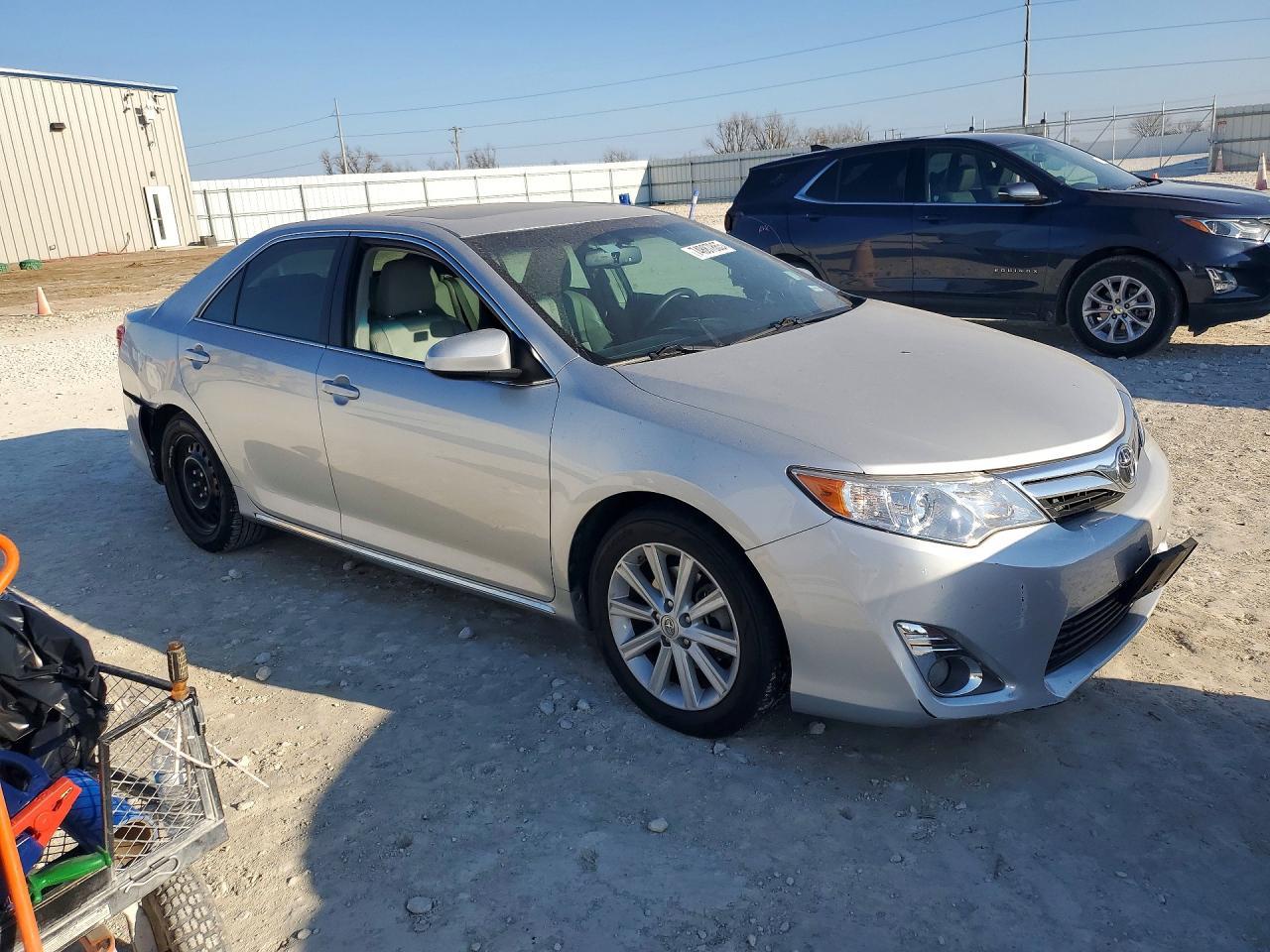 2014 TOYOTA CAMRY