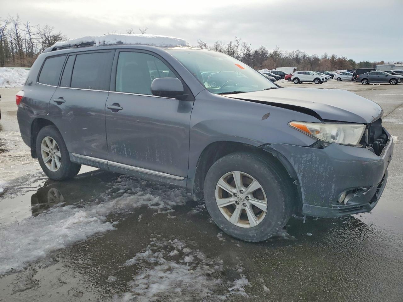 2013 TOYOTA HIGHLANDER