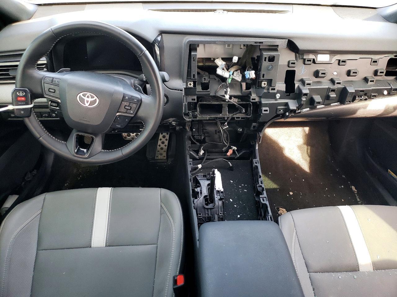 2025 TOYOTA CAMRY