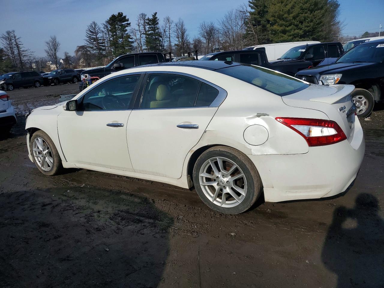 2009 NISSAN Maxima