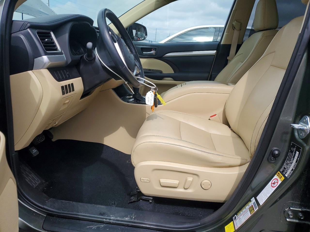 2015 TOYOTA HIGHLANDER