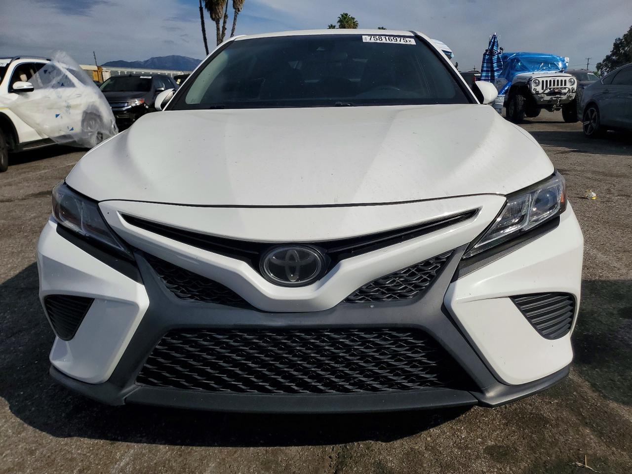 2018 TOYOTA CAMRY