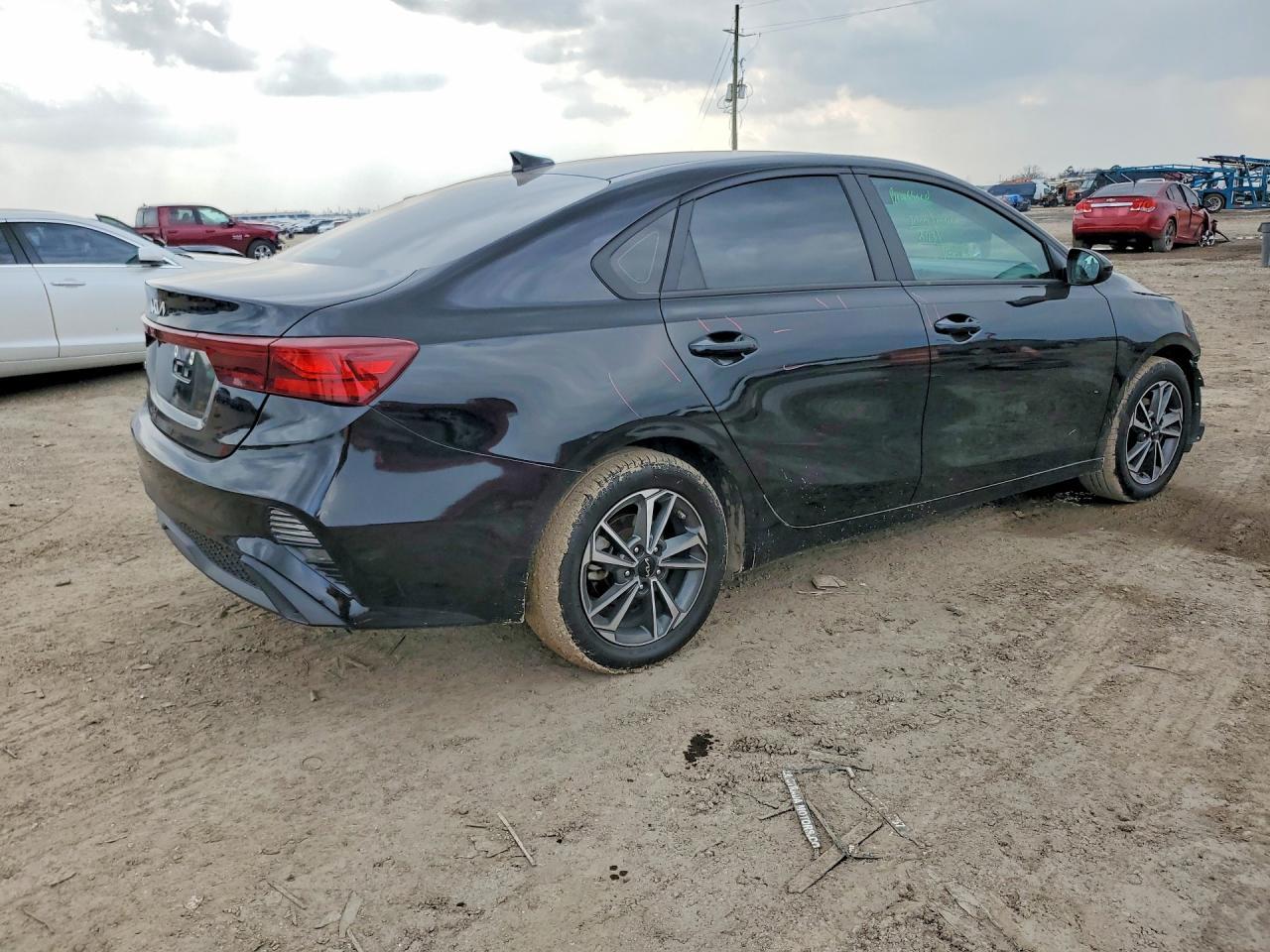 2023 KIA FORTE