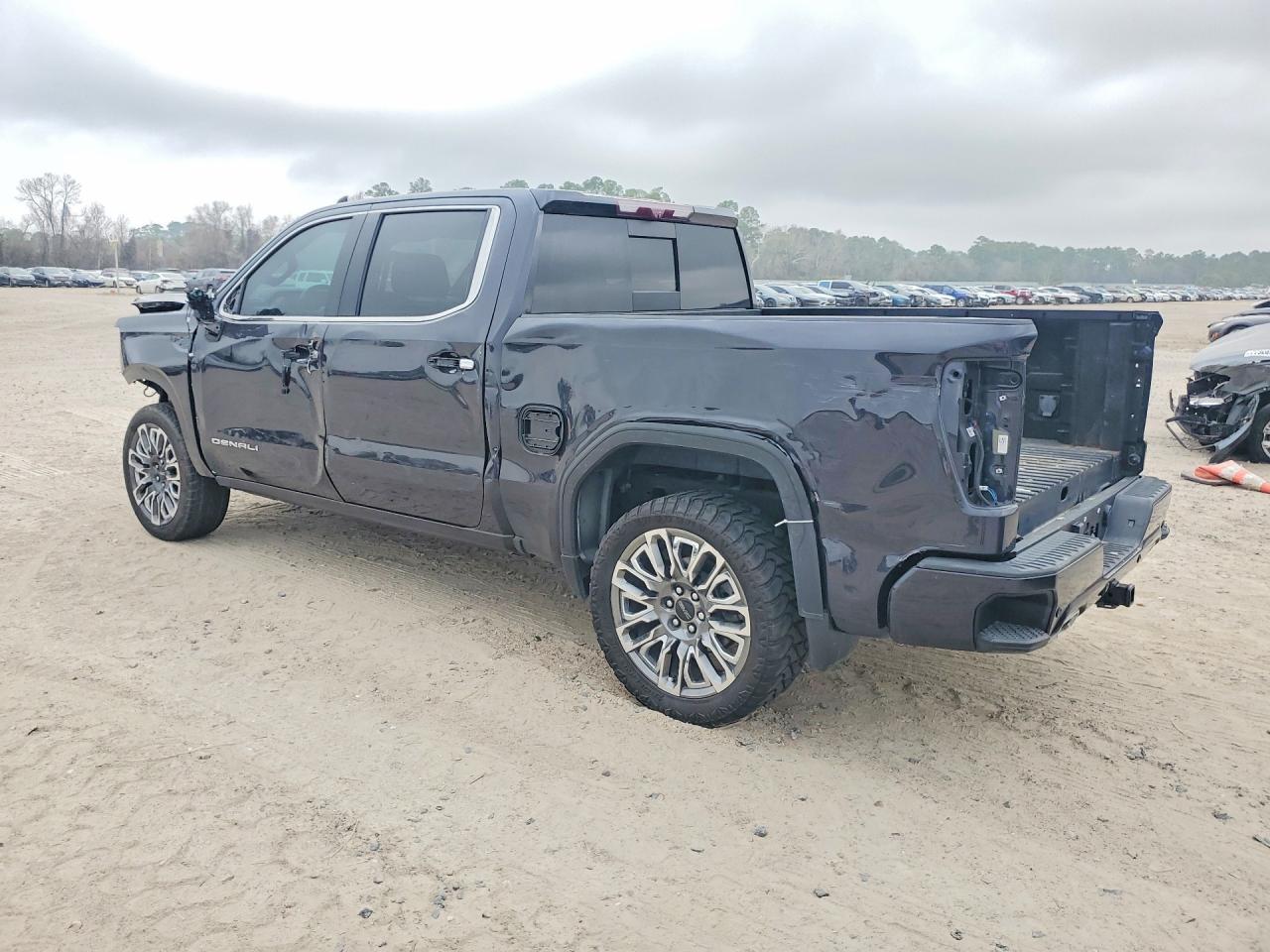 2023 GMC Sierra