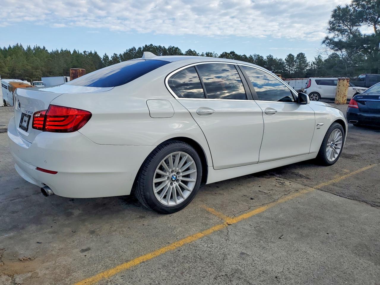2011 BMW 5 series