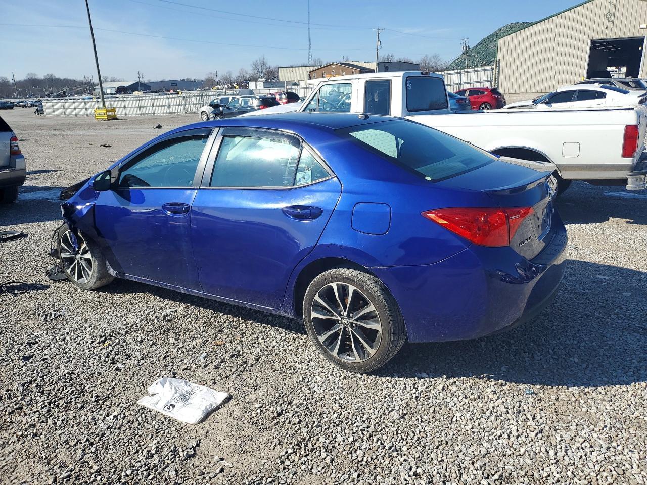 2017 TOYOTA COROLLA