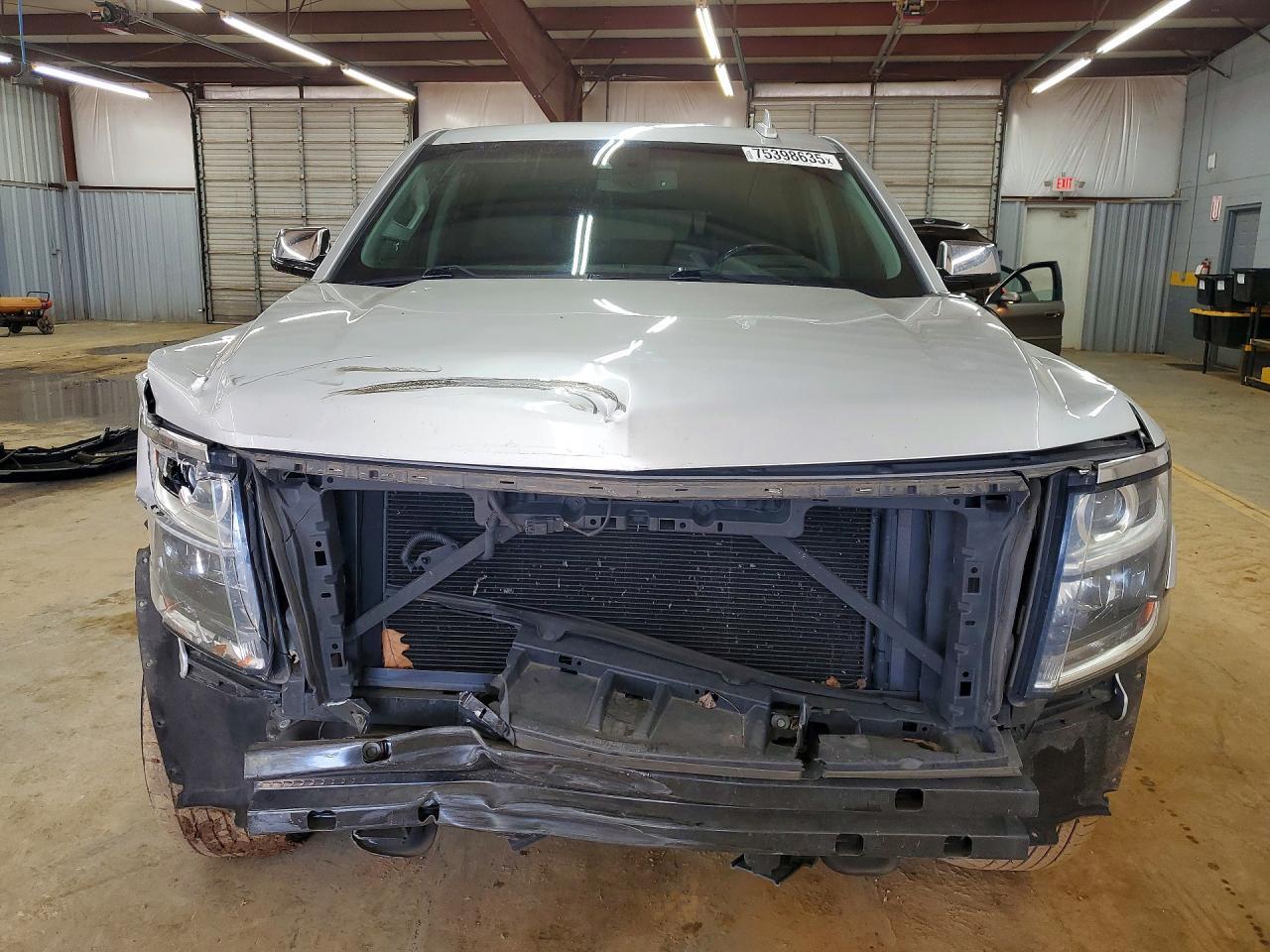 2016 CHEVROLET Suburban