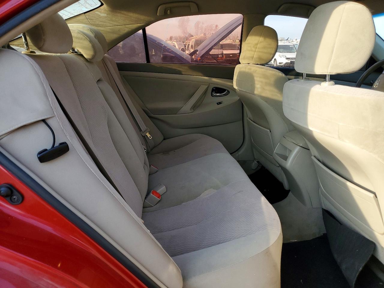 2011 TOYOTA CAMRY