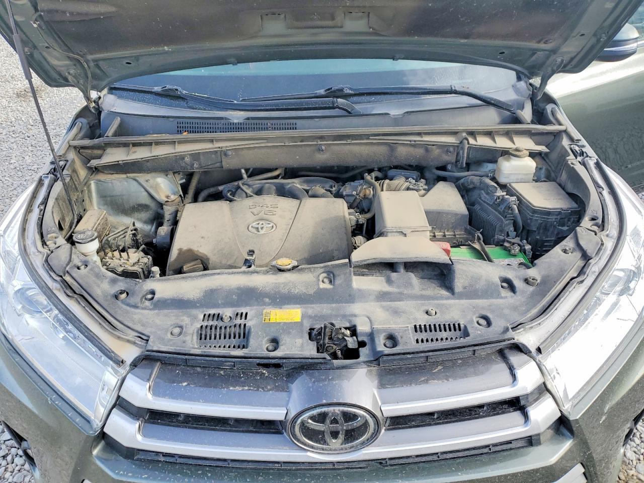 2017 TOYOTA HIGHLANDER