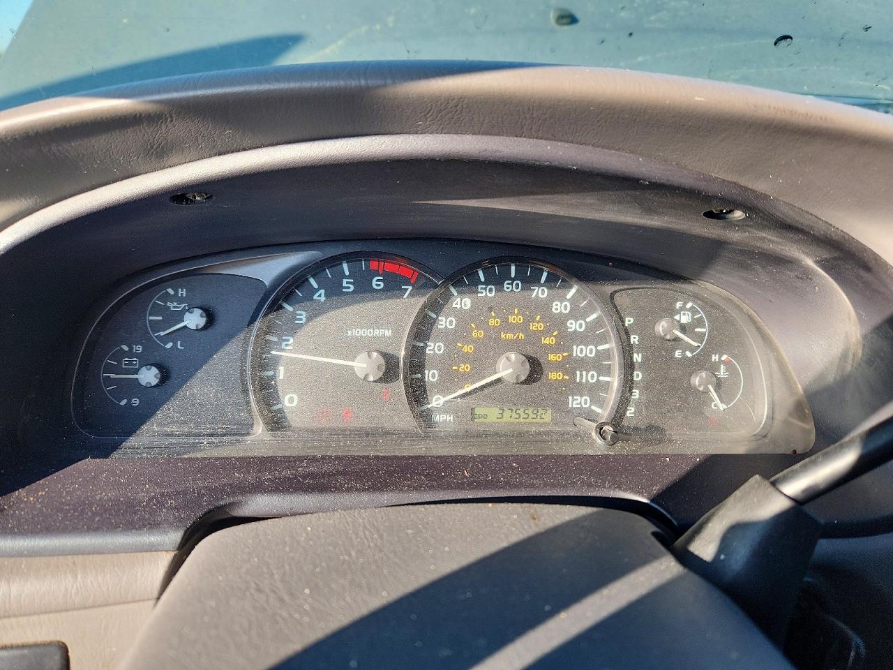 2005 TOYOTA Sequoia