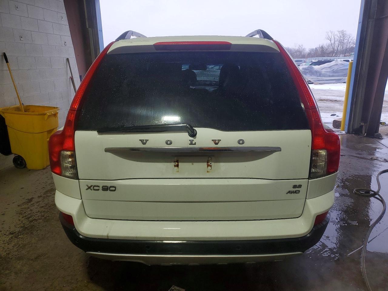 2010 VOLVO XC90