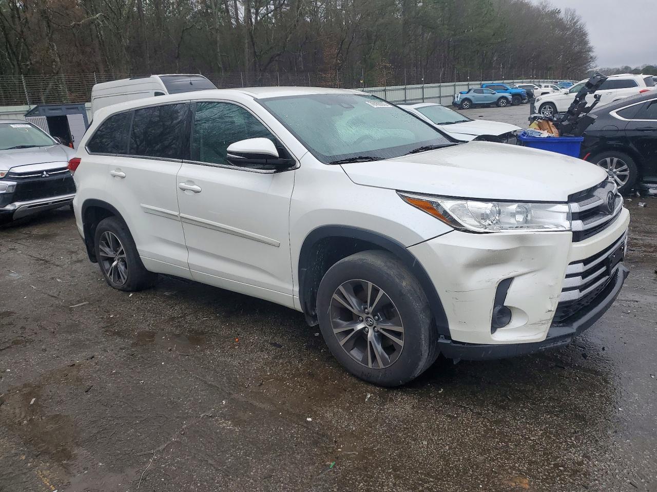 2017 TOYOTA HIGHLANDER