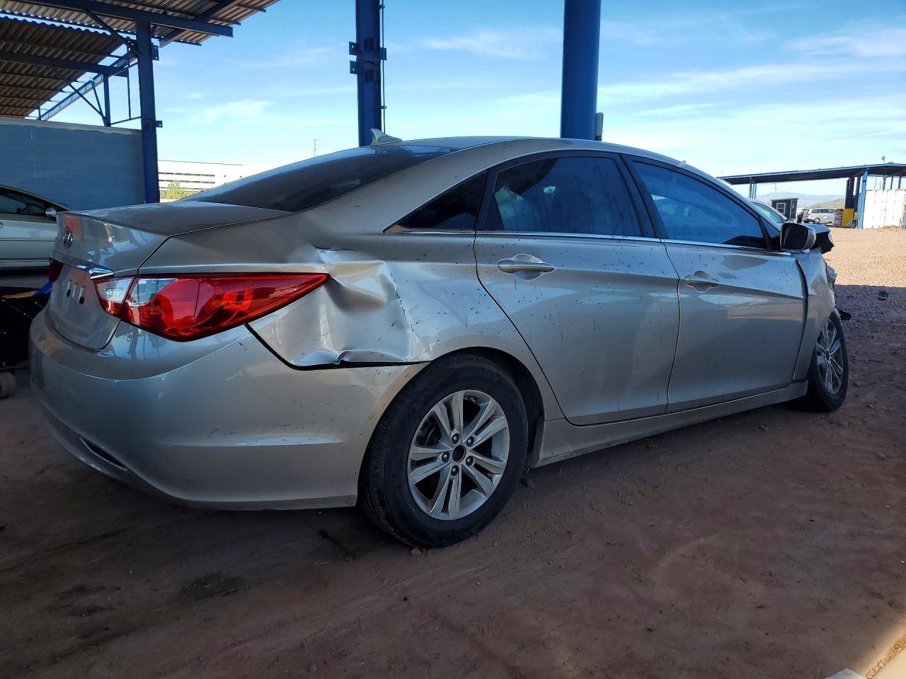 2011 HYUNDAI SONATA