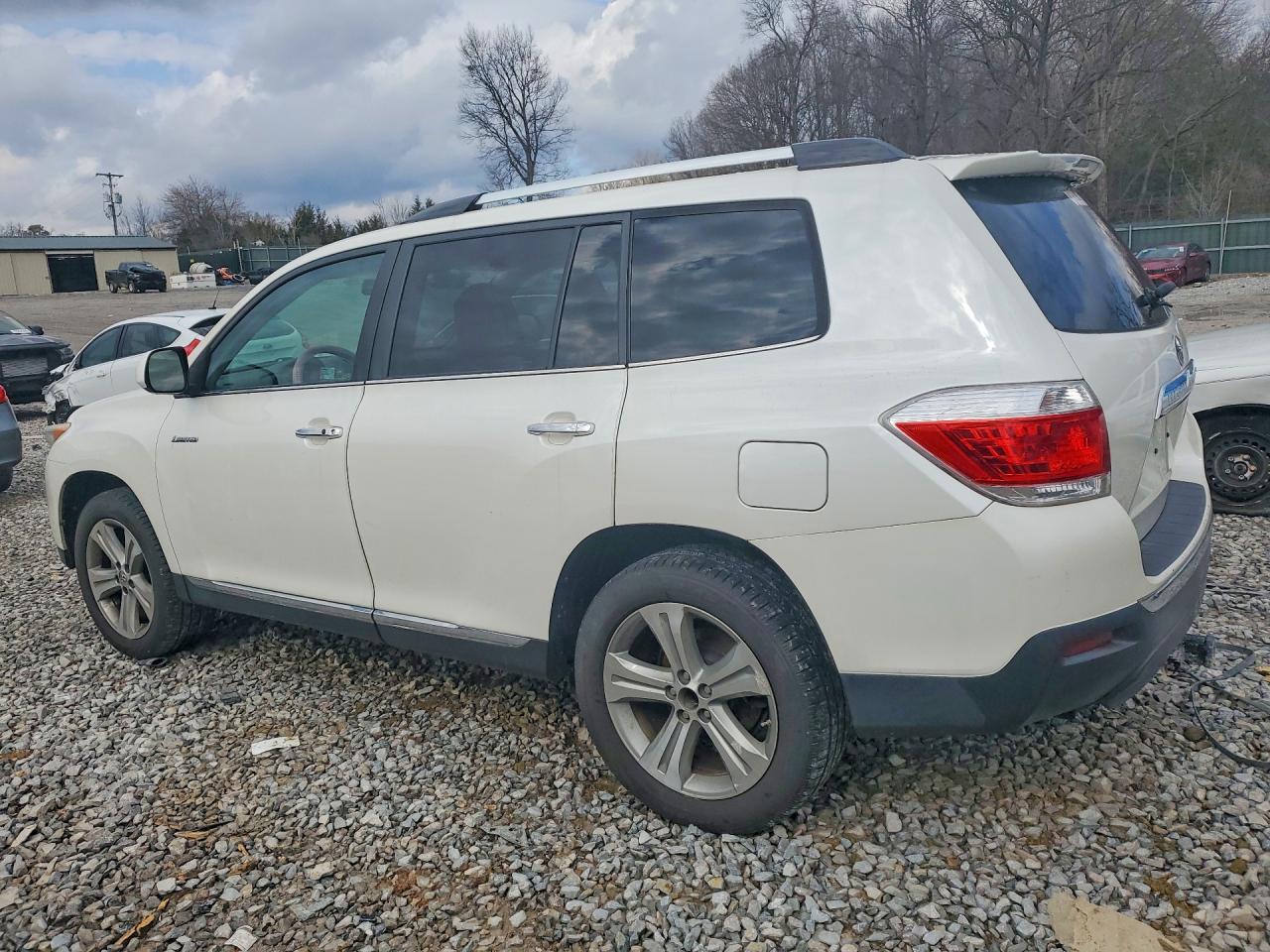 2013 TOYOTA HIGHLANDER