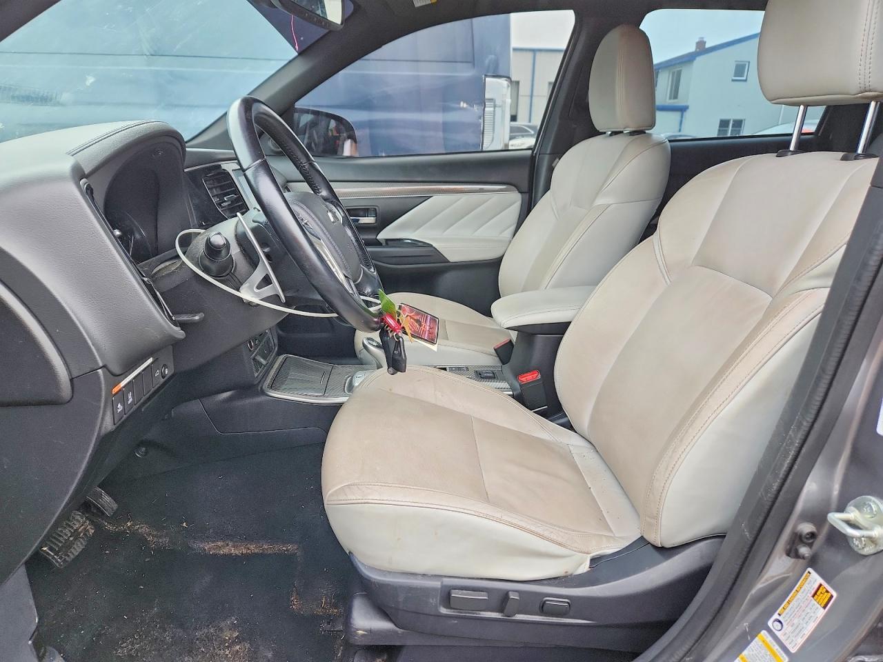 2022 MITSUBISHI outlander
