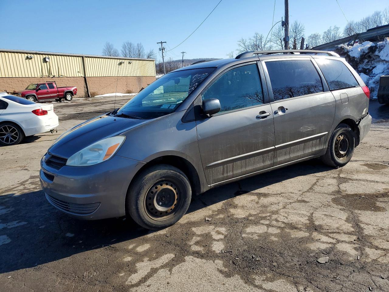 2005 TOYOTA SIENNA