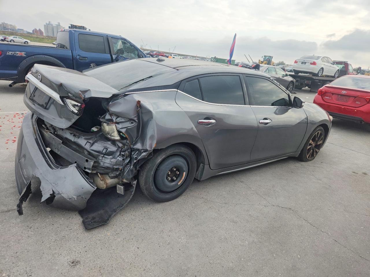 2017 NISSAN Maxima