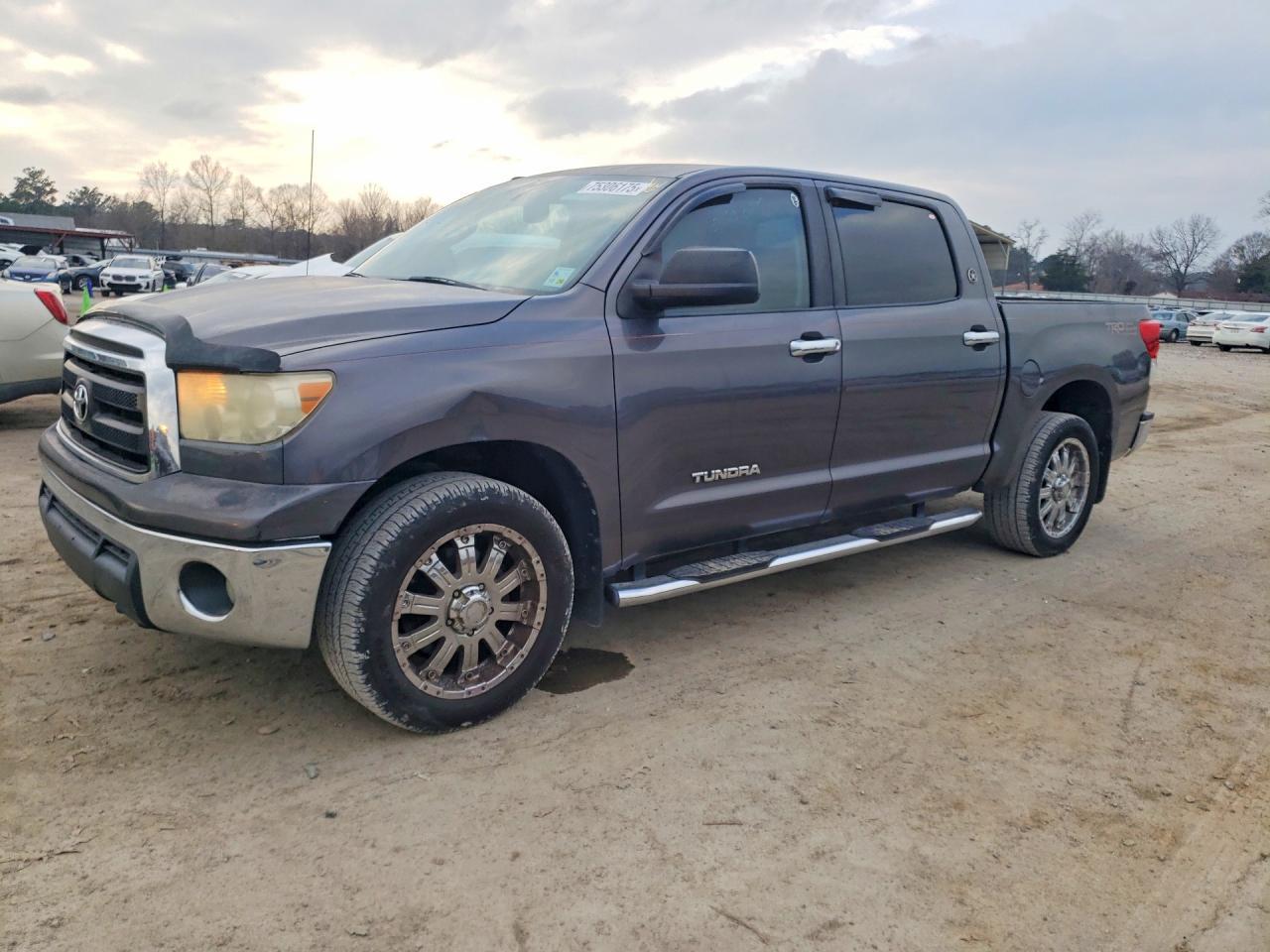 2012 TOYOTA TUNDRA