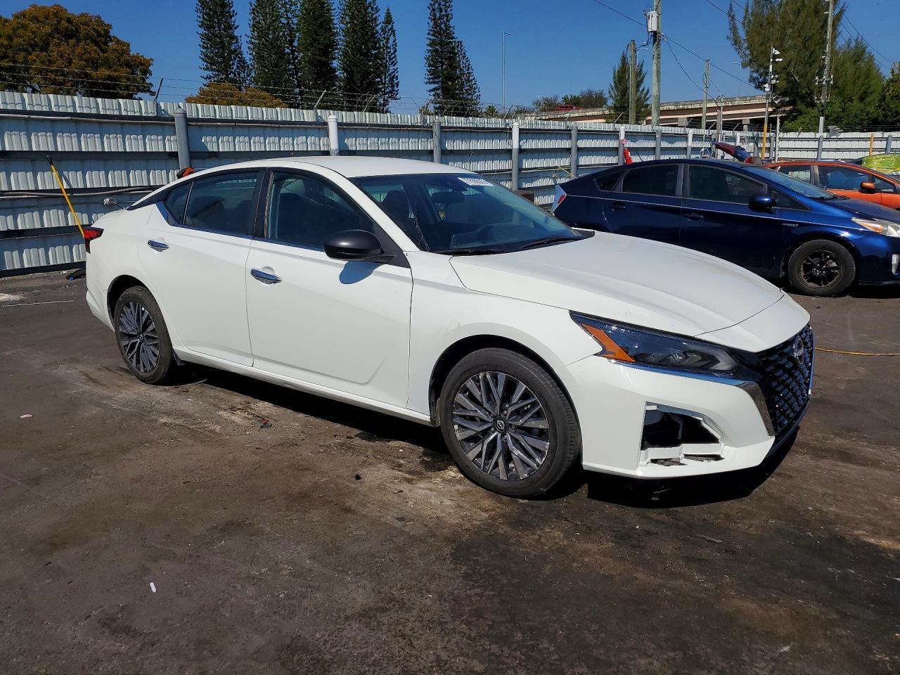 2025 NISSAN ALTIMA