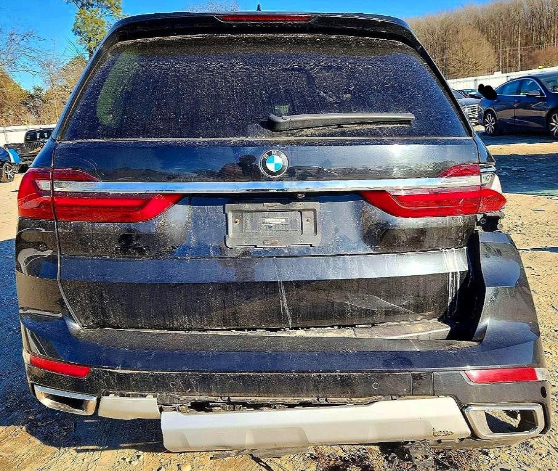 2021 BMW X7