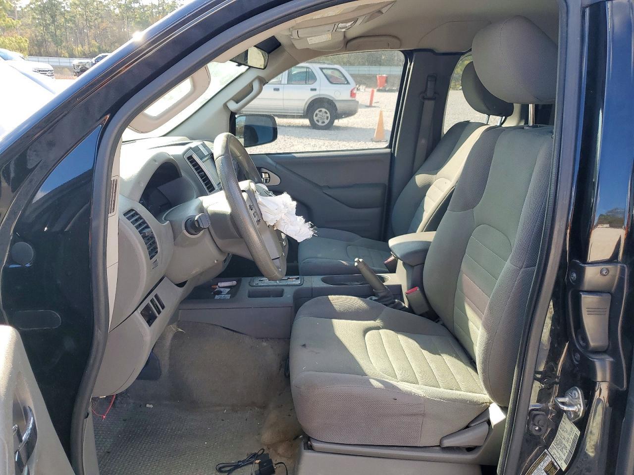 2016 NISSAN Frontier