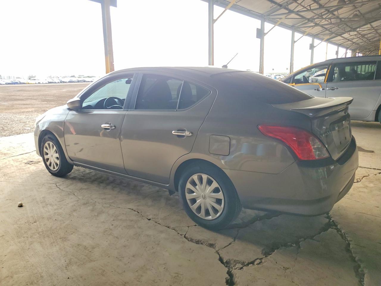 2017 NISSAN VERSA