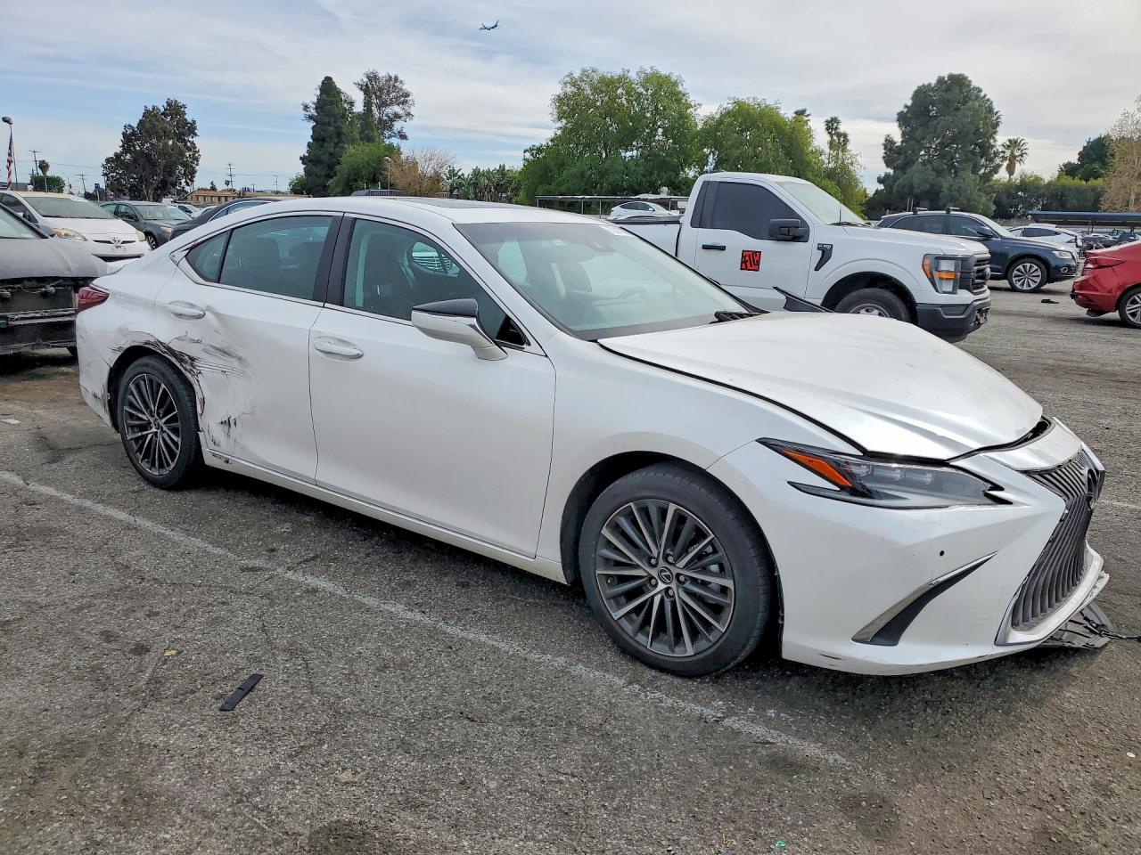 2024 LEXUS ES 300H