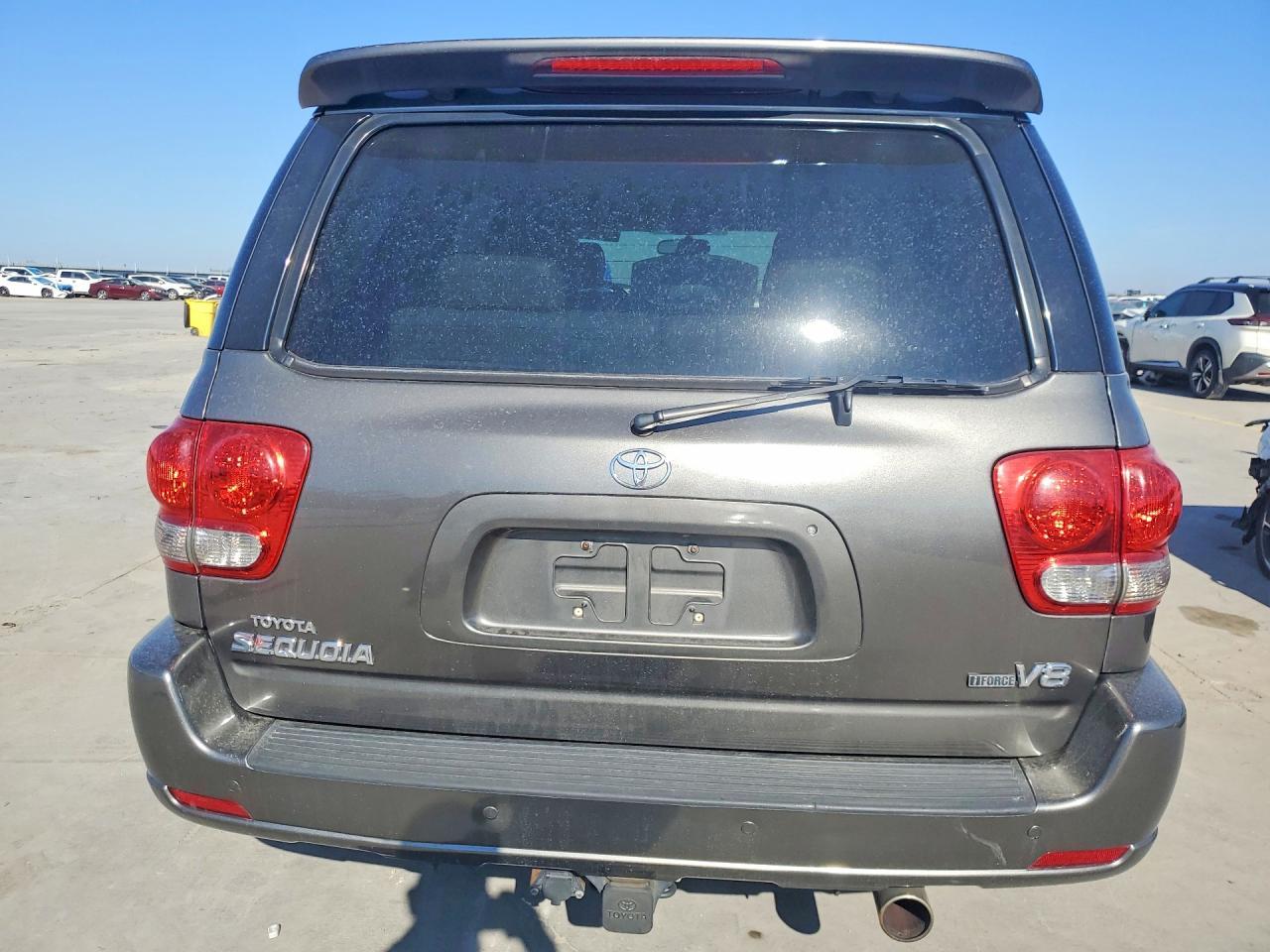 2006 TOYOTA Sequoia
