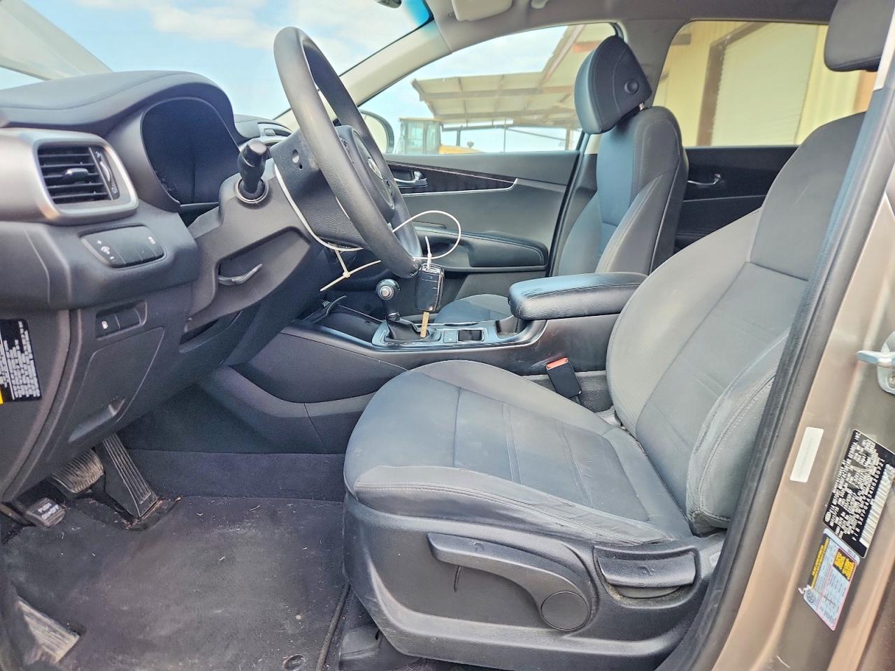 2017 KIA SORENTO