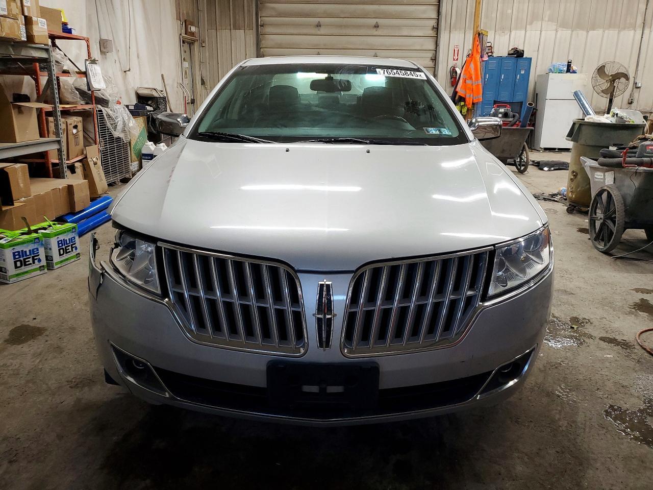 2010 LINCOLN MKZ