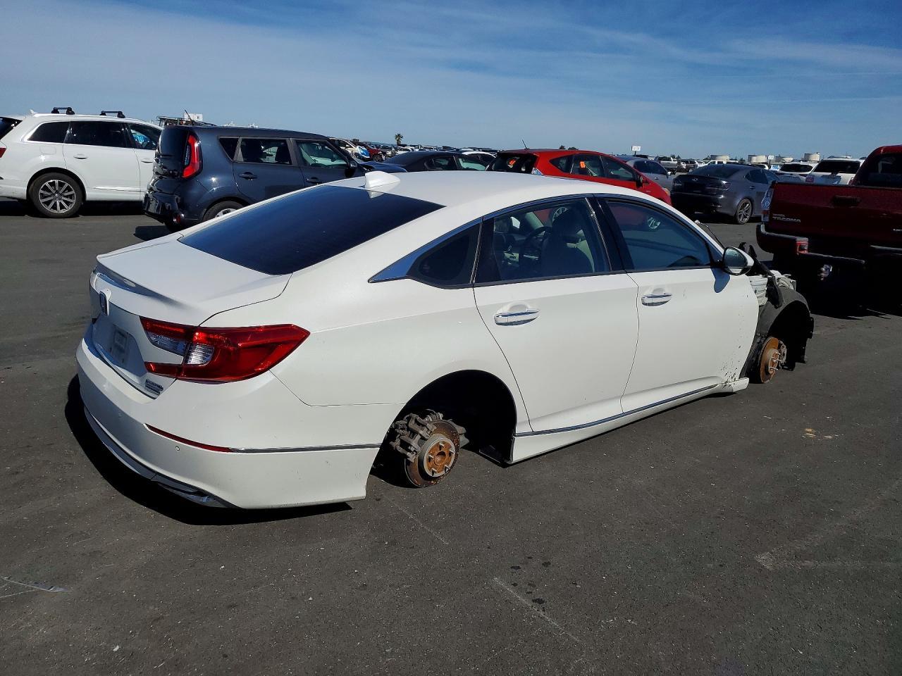 2019 HONDA ACCORD