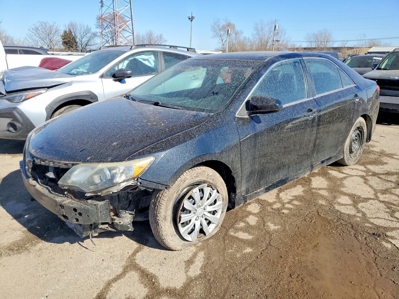 2014 TOYOTA CAMRY