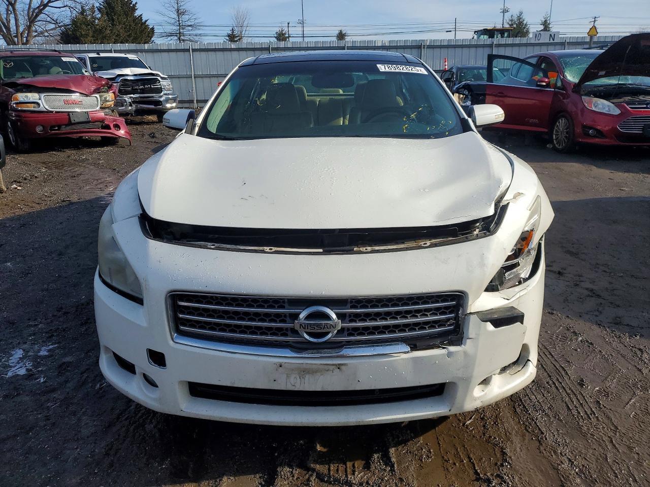2009 NISSAN Maxima