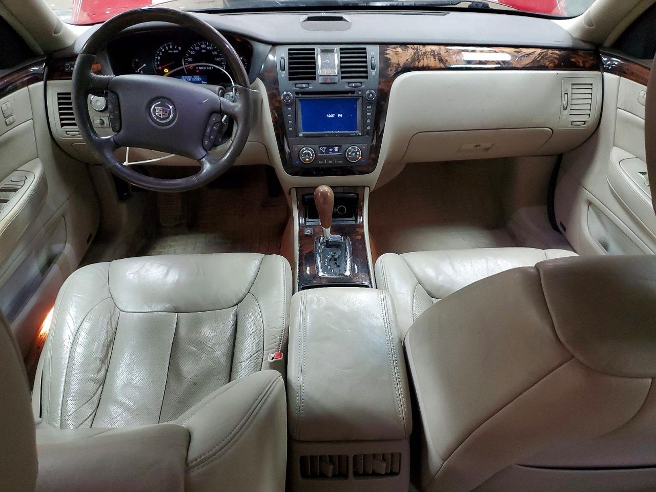 2010 CADILLAC DTS