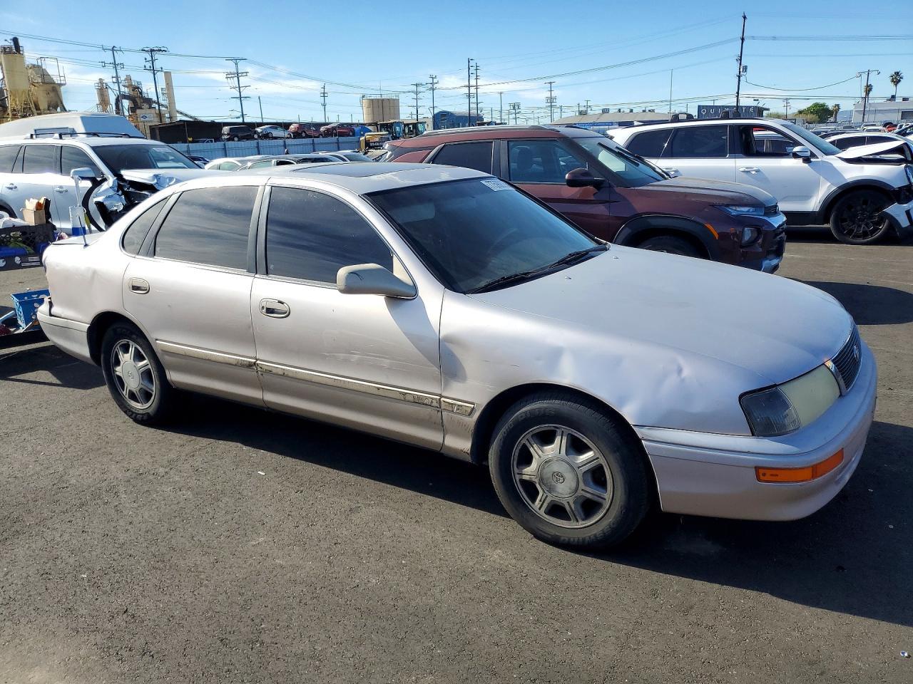 1995 TOYOTA Avalon