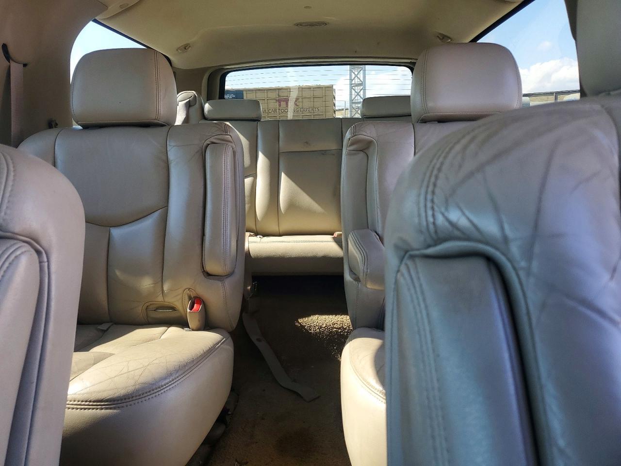 2003 CHEVROLET Suburban