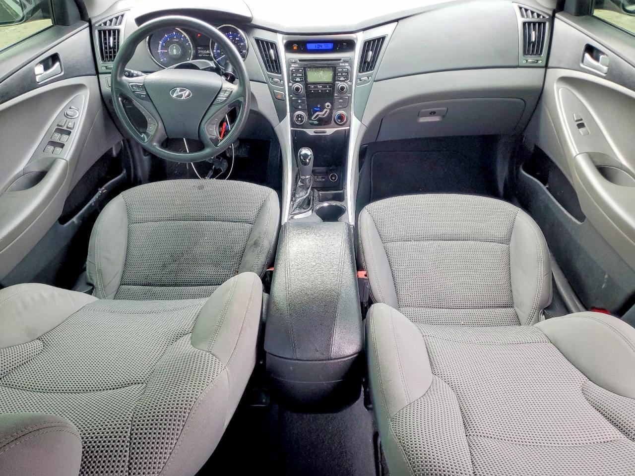 2011 HYUNDAI SONATA
